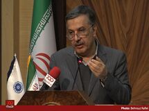 به زور قانون سه در هزار و چهار در هزار از فعالان اقتصادی پول می‌گیرید و آن را خرج حقوق کارمندانتان و ساختمان سازی می‌کنید!