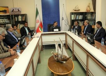 دیدار مدیرعامل بیمه البرز با فرماندار جزیره قشم