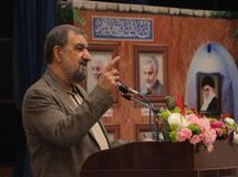 بسیج مظهر اعتماد به نفس و خودوباوری است/ مردمی‌سازی اقتصاد سبب شکوفایی می‌شود