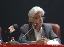 بسیاری از شرکت‌ها به اتکای برق مجانی و انرژی فسیلی با قیمت ناچیز، در حال فعالیت هستند 
