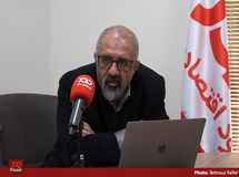 قیمت دان مرغ ۴ برابر گران شده، اما مرغ تنها ۹٠ درصد افزایش قیمت داشته است