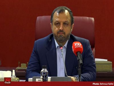 در مهر و آبان امسال روزانه بیش از یک میلیون بشکه نفت فروختیم و پولش را هم گرفتیم