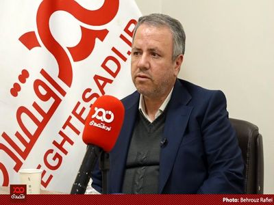 وقتی در حوزه متغیرهای اقتصادی اتفاق ناگواری رخ نداده،‌ چرا باید بازار ارز آشفته باشد؟