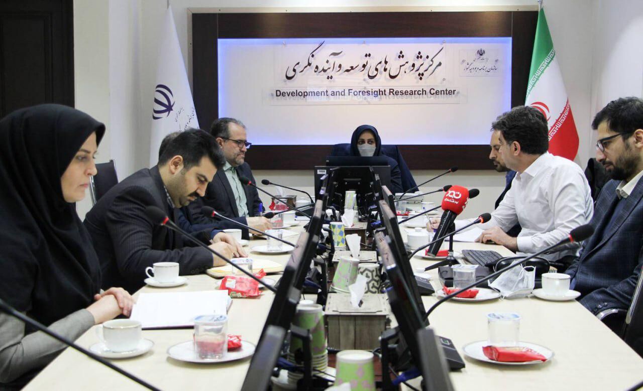 کاهش رشد اقتصادی عامل بازدارنده در پرداخت بدهی های دولت خواهد بود