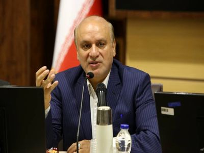 ظرفیت تولید سه میلیون تن گوشت مرغ، یک میلیون و ۲۰۰ هزار تن گوشت قرمز و یک میلیون و ۴۰۰ هزار تن تخم مرغ کشور فقط با صادرات سرپا می‌ماند