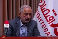 در جامعه‌ای زندگی می‌کنیم که مردان از گفتن جزئیات درآمدشان به زنان می‌ترسند