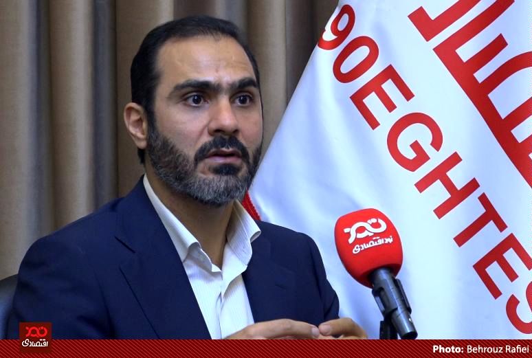 مرکز مبادلات ارز و طلا قیمت دلار را کاهشی خواهد کرد