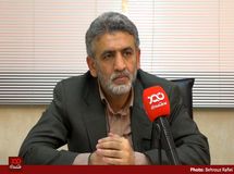 ۴۰ نفر در ایران ۴ هزار هزار میلیارد تومان منابع در دست دارند و آنرا توزیع می‌کنند