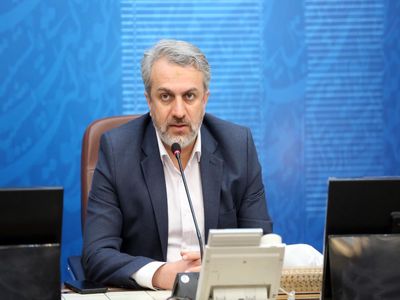 مافیای خودرو پول خرج می‌کند تا وزیر را بزند/ آقای بیگی بلند شوید و تنها یک خودرو که داده شده را نام ببرید!