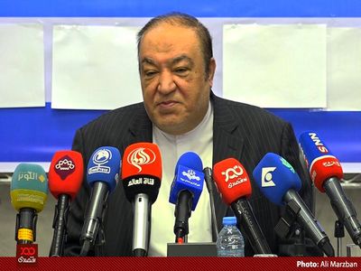 بخش خصوصی با کشورهای همسایه تجارت می‌کند و همه پولش را بر می‌گرداند