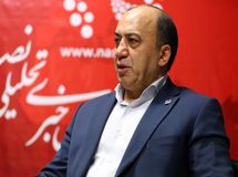 رئیس مرکز ملی فرش هیچ تخصصی در این زمینه ندارد