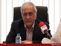 بانک وکیل پول مردم است و دولت و مجلس نمی‌توانند چیزی به آن‌ تکلیف کنند