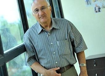 باید با غرب رابطه برقرار کنیم، از چین و روسیه چیزی گیر ما نمی‌آید!