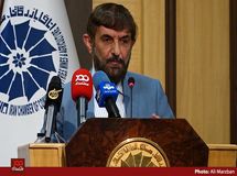 بانک‌ها باید شرکت‌ها را الزام به حضور در بورس کنند و فقط به بورسی‌ها وام بزرگ بدهند