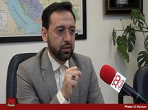 بورس کشور ما کوچک است و ظرفیت بزرگ شدن دارد، باید تمام شرکت‌های دولتی و خصوصی را به بورس بیاوریم