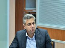 این شکل تعیین سن بازنشستگی در شان مجلس نیست