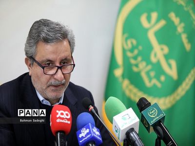 در تولید گندم نان به خودکفایی رسیدیم که دستاورد بزرگی است