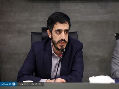 ما به کسی اجبار نکردیم که حتما اسکناس بیاورد