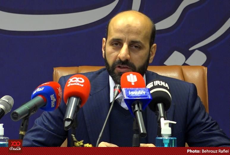 امتناع خودروسازان از عرضه خودروهای تولیدشده به بازار با هر هدفی که بود، تخلف بود