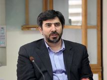 اگر وزارت بهداشت و سازمان غذا و دارو دخالت خودشان را کم کنند صنعت دارو توسعه پیدا می‌کند