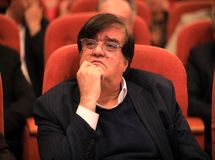 بانک‌ها وام نمی‌دهند، بازاری‌ها مجبورند پول‌های نامشروع و نزول‌های سنگین بگیرند