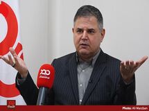 پورابراهیمی، رئیس کمیسیون اقتصادی به دنبال ‌کاهش ارزش پول ملی است