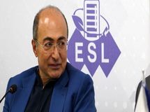 در ایران وزیری که باید سیاست‌گذار باشد خودش بنگاه‌دار است و رئیس هیئت مدیره معین می‌کند