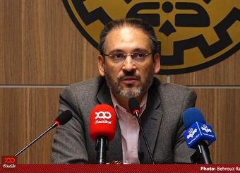 کل پیک‌های موتوری و موتور اداره‌ها باید برقی شوند ولی به قانون عمل نشده است