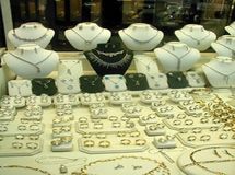 پیش بینی فعالان بازار از قیمت طلا چیست؟