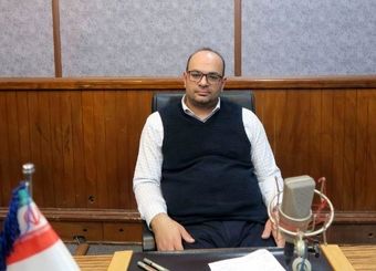 کمترین حقوق فردی که در عسلویه کار می‌کند ۱۴ میلیون است ولی تمام جمعیت در کانکس زندگی می‌کنند