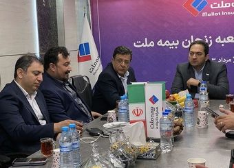 یزدان‌دوست از شعبه زنجان بیمه ملت بازدید کرد/ بیمه ملت با سرعت و کیفیت مناسب خدمات مورد نیاز را به مشتریان ارائه خواهد کرد