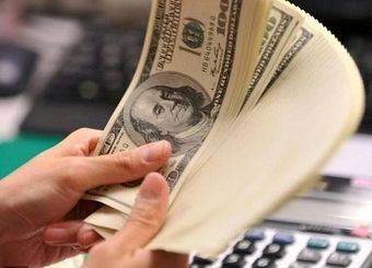 جنگ تجاری ترامپ ارزش دلار را کاهش داد