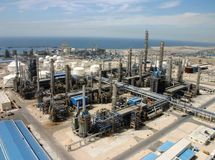 امکان سرمایه گذاری خرد در بخش بالادست صنعت نفت وجود ندارد