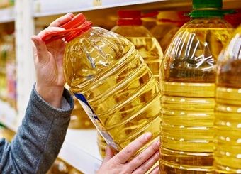 این شیوه توزیع روغن منجر به نارضایتی در کف جامعه می‌شود