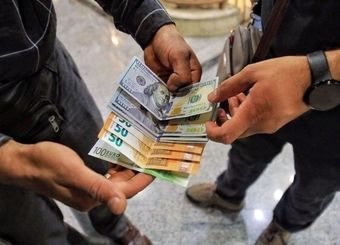 کاهش ارزش دلار برای پنجمین ماه پیاپی