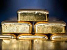 خیز طلای جهانی بهسوی قله 4 هزار دلاری