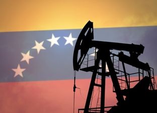 چشم‌انداز نفت ونزوئلا؛ مسیر دشوار احیای صنعت
