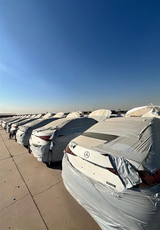 محموله بنز ایران‌خودرو به گمرک رسید
