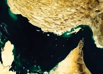 تنگه هرمز سه ماه بسته بماند، رکود جهانی رخ می‌دهد