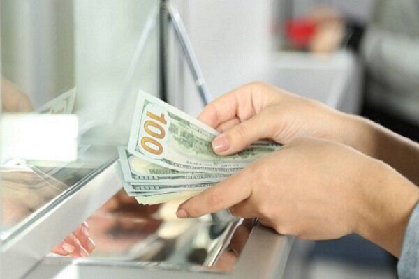 شکسته شدن رکورد معاملات در بازار ارز تجاری طی ۱۶ روز گذشته