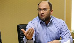 همه واردکنندگان خودرو حق‌العمل کار دولت هستند