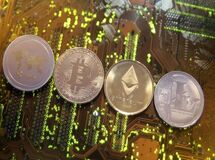 قیمت ارز‌های دیجیتال امروز دوشنبه ۱۷ شهریور ۱۴۰۴ + جدول
