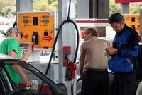 اطلاعیه مهم درباره سهمیه بنزین کارت سوخت / زمان ذخیره بنزین ۳۰۰۰ تومانی کارت سوخت اعلام شد
