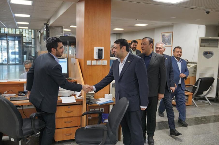 نجارزاده: استمرار خدمات بانکی و درگاه های غیرحضوری بانک ملی ایران در سراسر کشور