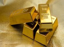 قیمت جهانی طلا چند؟