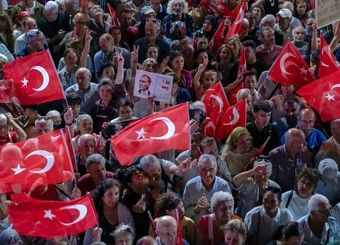 سرمایه‌گذاران در حال فرار؛ سیاست ترکیه بازارها را به لرزه انداخت
