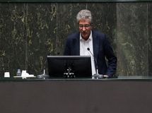 حذف ارز ترجیحی گامی اساسی در مبارزه با فساد و رانت‌خواری است
