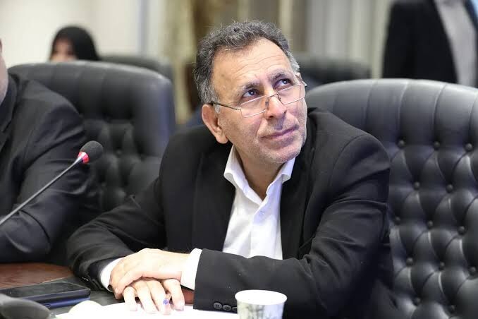 گرانی دلار؛ ارز کجاست و پای کدام وزارتخانه در میان است؟