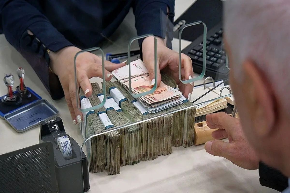 خبر خوش برای بازنشستگان / وام قرض‌الحسنه این افراد واریز شد