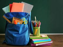 جملات زیبا برای تبلیغ مدرسه: ۱۵ ایده برای متن و شعار تبلیغاتی اثرگذار